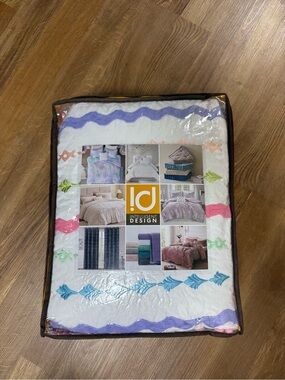 Intelligent Design: Nellie Patchwork 3 Pc Reversible Bedding Set